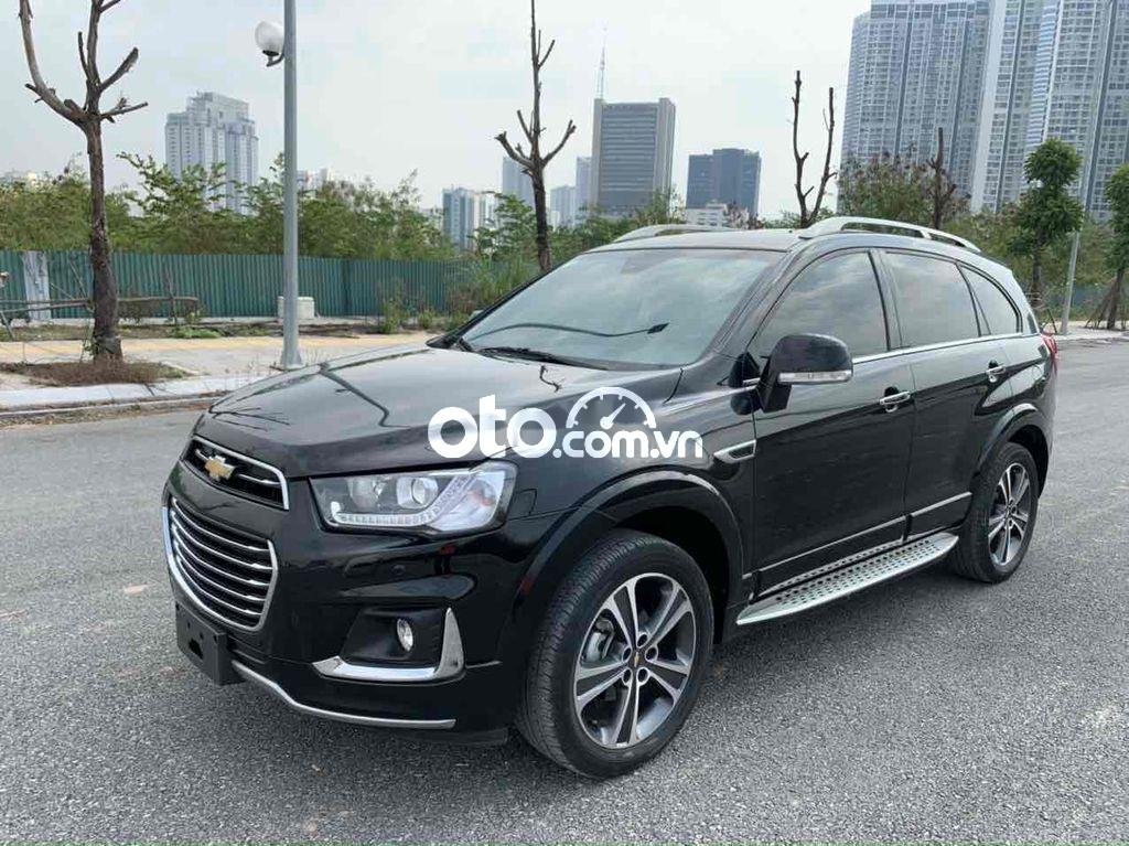 Chevrolet Captiva 2018 - Bán Chevrolet Captiva năm 2018, màu đen còn mới, 635tr