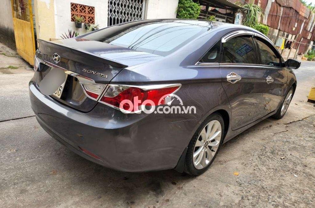 Hyundai Sonata 2012 - Bán Hyundai Sonata năm sản xuất 2012, màu xám, nhập khẩu còn mới