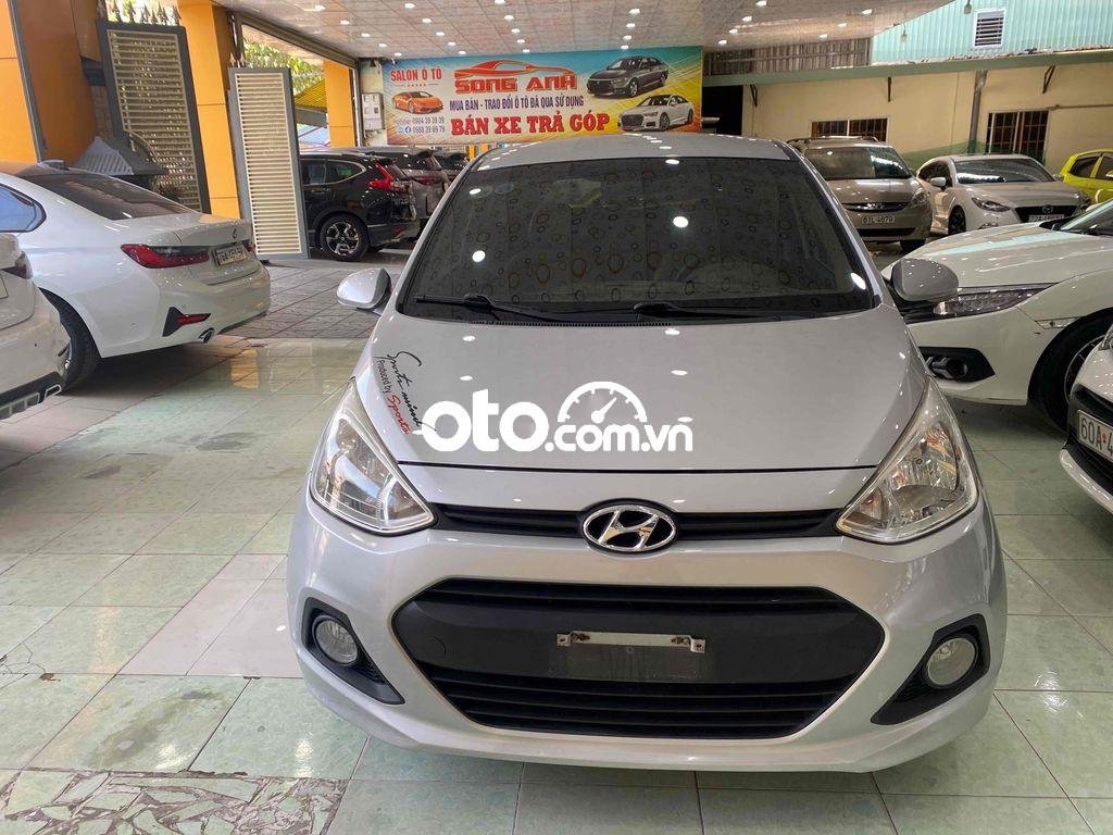 Hyundai Grand i10 2015 - Cần bán xe Hyundai Grand i10 Hatchback 1.2MT năm sản xuất 2015, màu bạc