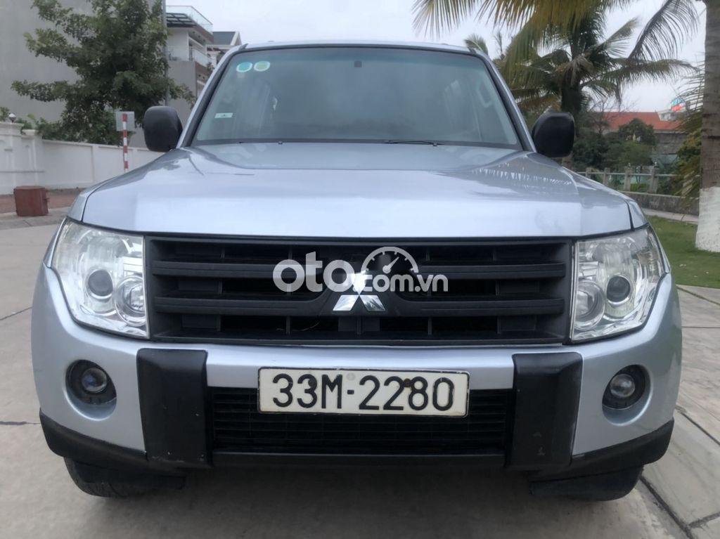 Mitsubishi Pajero 2007 - Xe Mitsubishi Pajero năm 2007, màu bạc còn mới