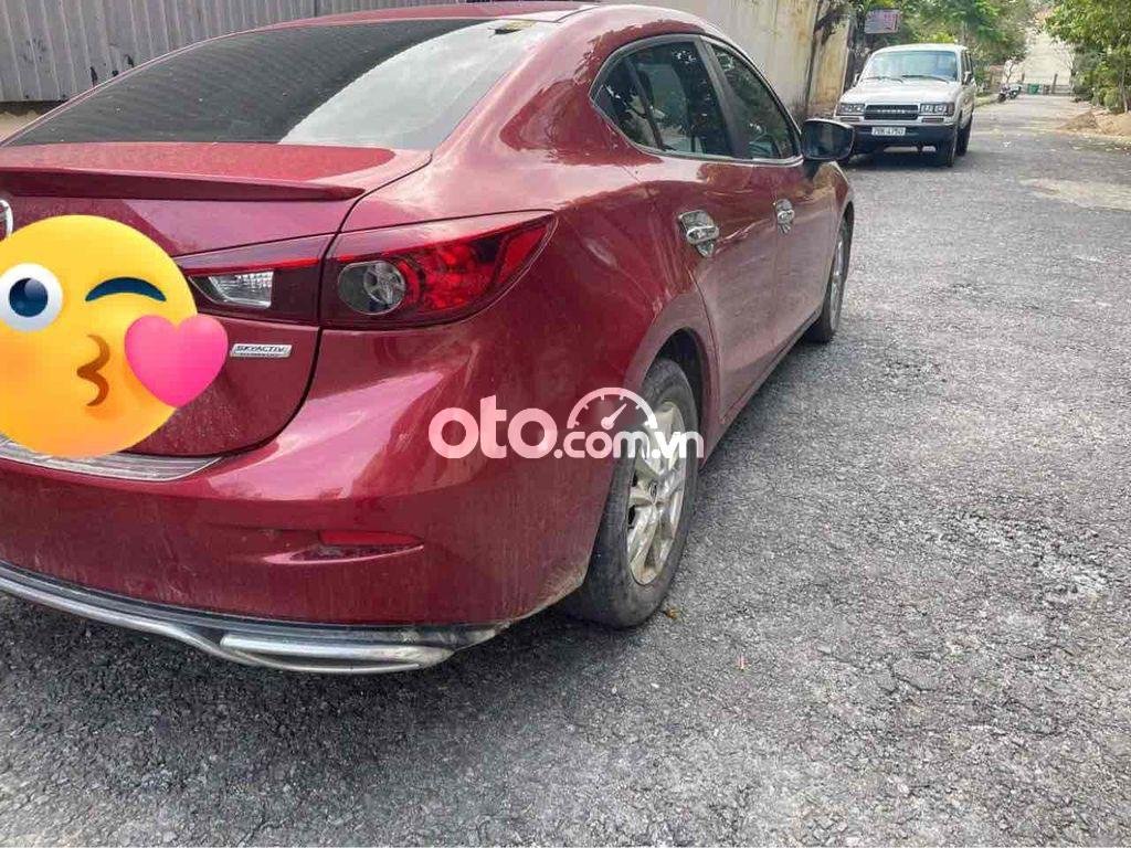 Mazda 3 2018 - Bán xe Mazda 3 1.5L năm 2018, màu đỏ, giá chỉ 555 triệu
