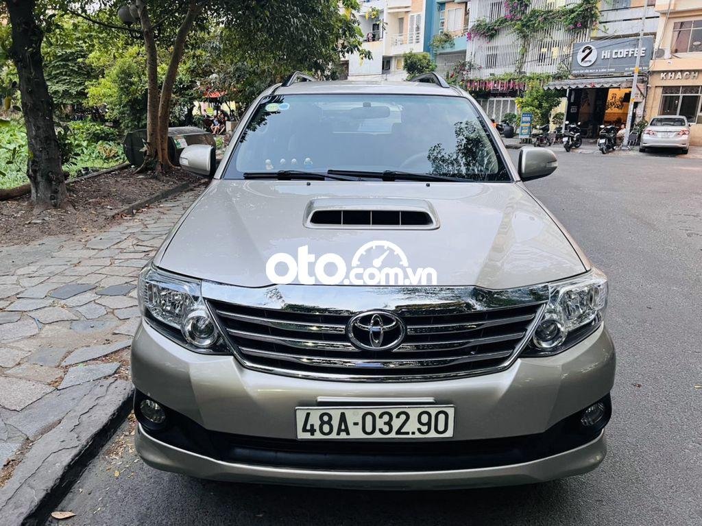 Toyota Fortuner 2014 - Cần bán lại xe Toyota Fortuner 2.5G 4x2MT năm 2014 số sàn