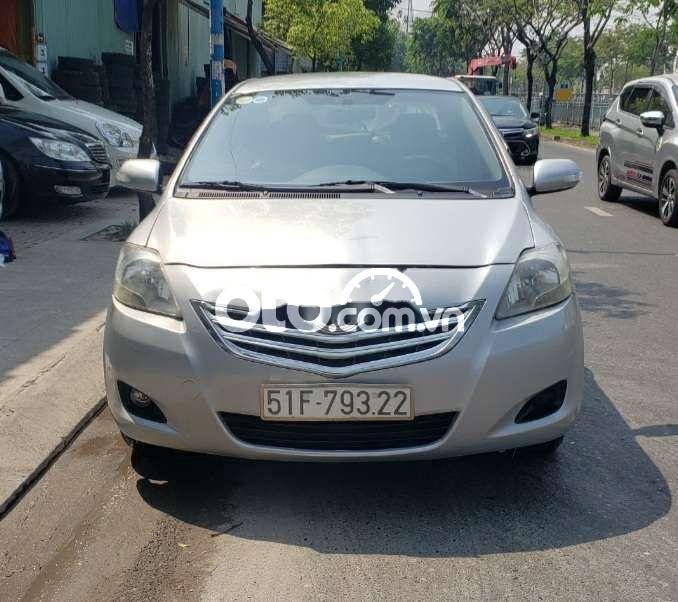 Toyota Vios 2009 - Cần bán gấp Toyota Vios 1.5E CVT sản xuất 2009, màu bạc