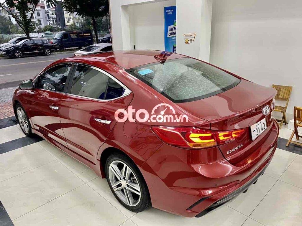 Hyundai Elantra 2018 - Xe Hyundai Elantra 1.6AT năm sản xuất 2018, màu đỏ