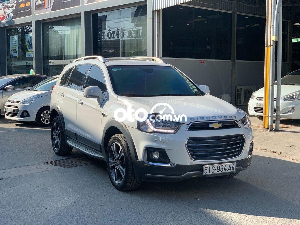 Chevrolet Captiva 2016 - Xe Chevrolet Captiva LTZ 2.4 năm 2016, màu trắng