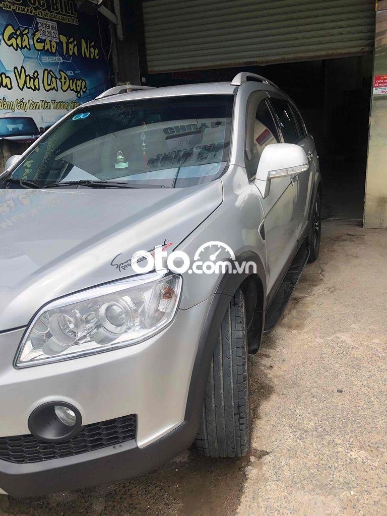 Chevrolet Captiva 2008 - Bán Chevrolet Captiva LTZ 2.0 năm sản xuất 2008, màu bạc số tự động, giá tốt