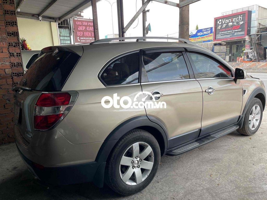 Chevrolet Captiva 2007 - Cần bán lại xe Chevrolet Captiva sản xuất 2007, màu vàng còn mới giá cạnh tranh