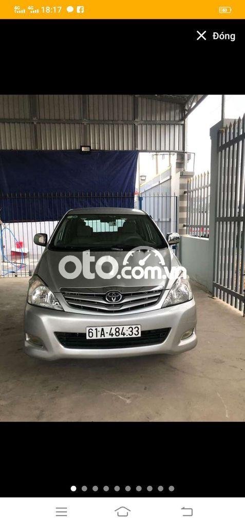 Toyota Innova 2011 - Cần bán lại xe Toyota Innova 2.0G năm 2011 xe gia đình, giá chỉ 325 triệu