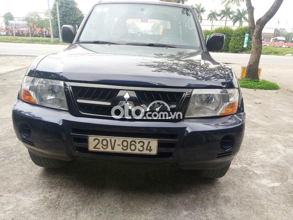 Mitsubishi Pajero Sport 2004 - Bán Mitsubishi Pajero Sport sản xuất năm 2004, màu đen