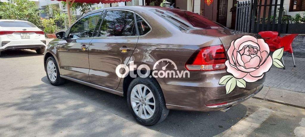 Volkswagen Polo 2016 - Bán Volkswagen Polo 1.6 Sedan sản xuất 2016, màu nâu, nhập khẩu nguyên chiếc