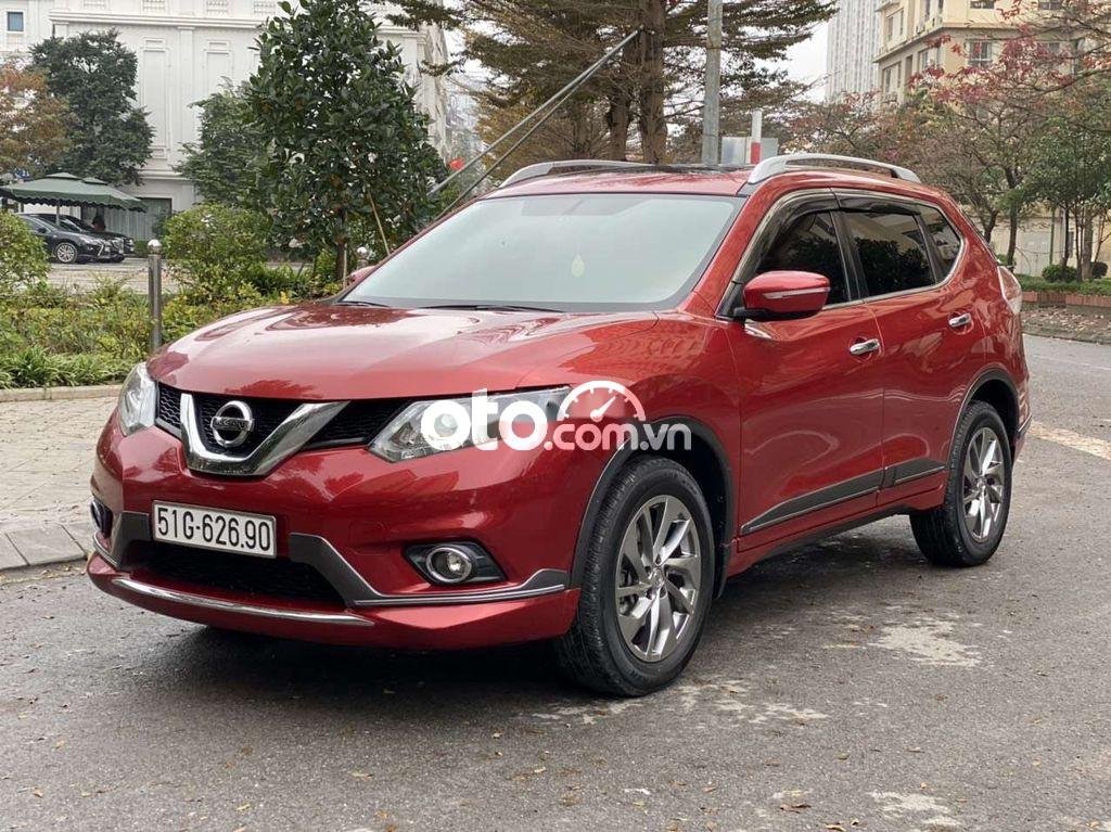 Nissan X trail 2018 - Bán Nissan X trail 2.0 Premium  sản xuất 2018, giá tốt