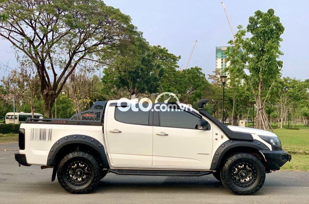 Chevrolet Colorado 2018 - Cần bán xe Chevrolet Colorado sản xuất năm 2018, màu trắng, nhập khẩu nguyên chiếc còn mới