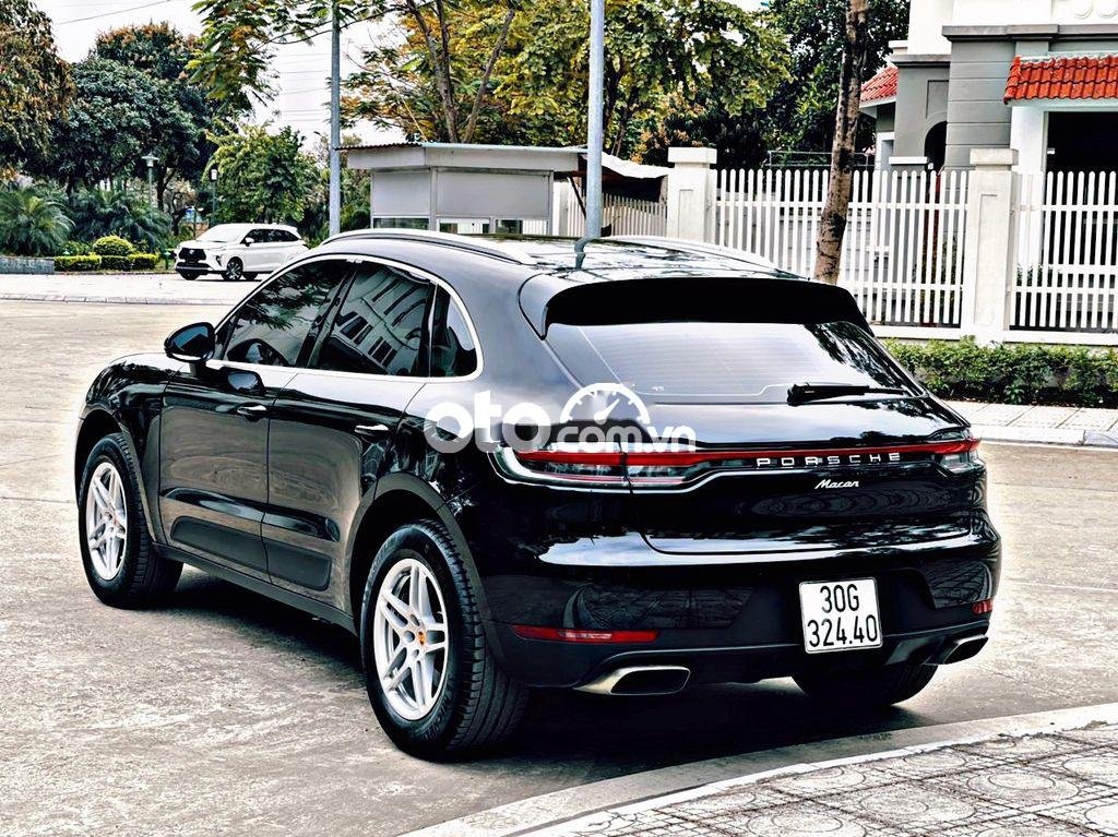 Porsche Macan 2019 - Cần bán gấp Porsche Macan 2.0AT sản xuất năm 2019, màu đen, xe nhập