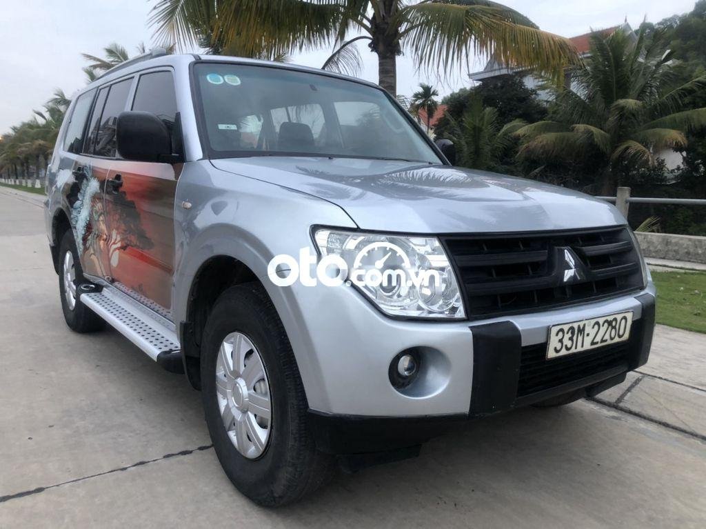 Mitsubishi Pajero 2007 - Xe Mitsubishi Pajero năm 2007, màu bạc còn mới