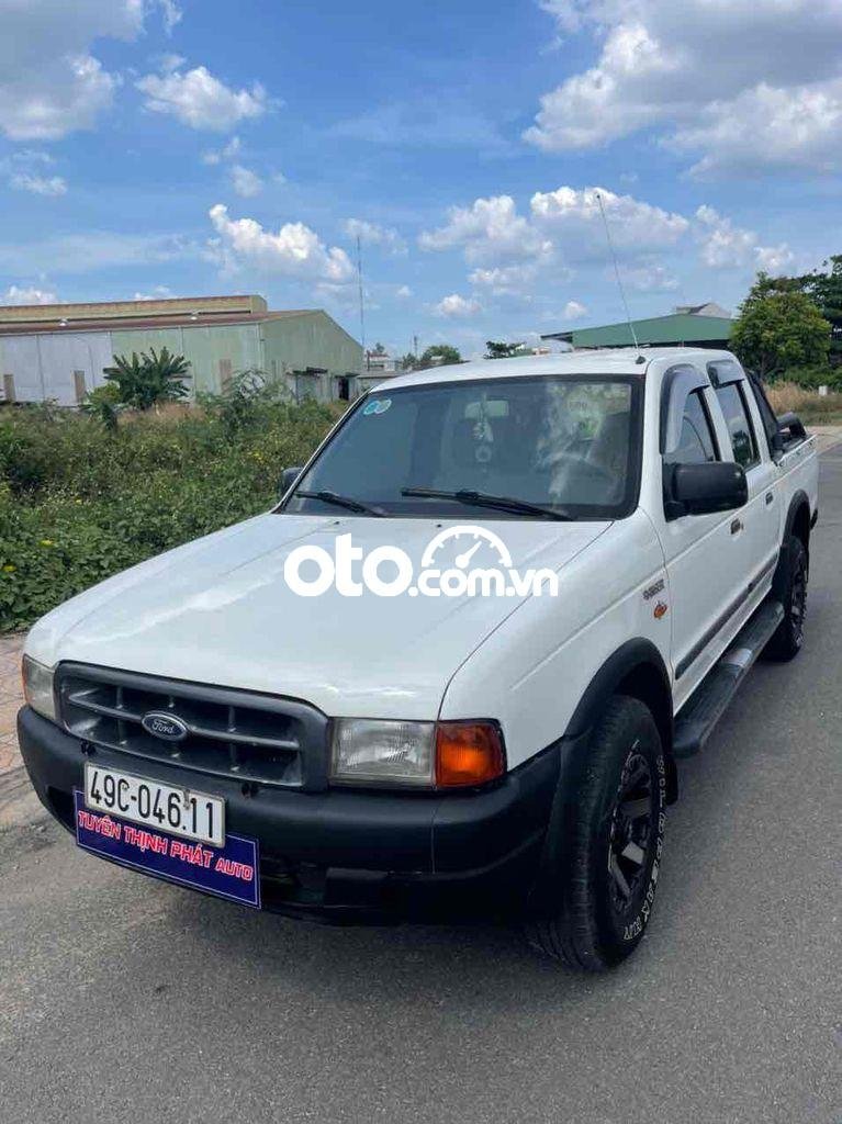 Ford Ranger 2002 - Bán ô tô Ford Ranger MT 4x4 máy dầu sản xuất 2002, màu trắng, nhập khẩu 