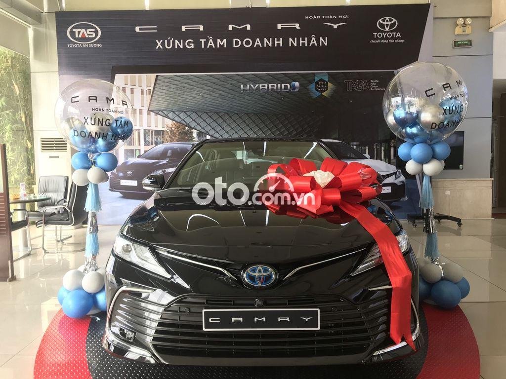 Toyota Camry 2022 - Bán Toyota Camry 2.5 HV năm 2022, màu đen, nhập khẩu