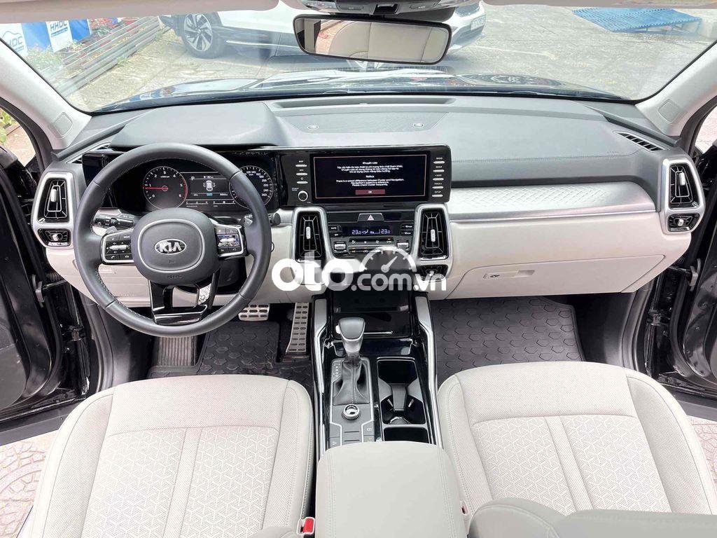 Kia Sorento 2021 - Cần bán Kia Sorento Luxury Diesel năm 2021, màu đen