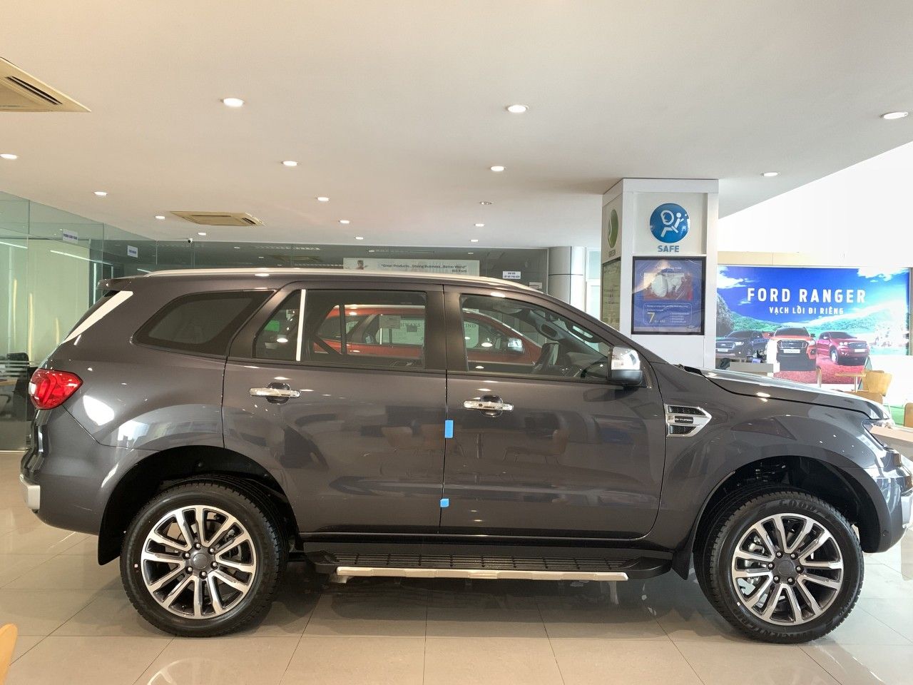 Ford Everest 2022 - Bán Ford Everest 2022 ưu đãi lớn giá trị lên đến 90tr, tặng bảo hiểm thân vỏ, hỗ trợ vay 85% giá trị xe