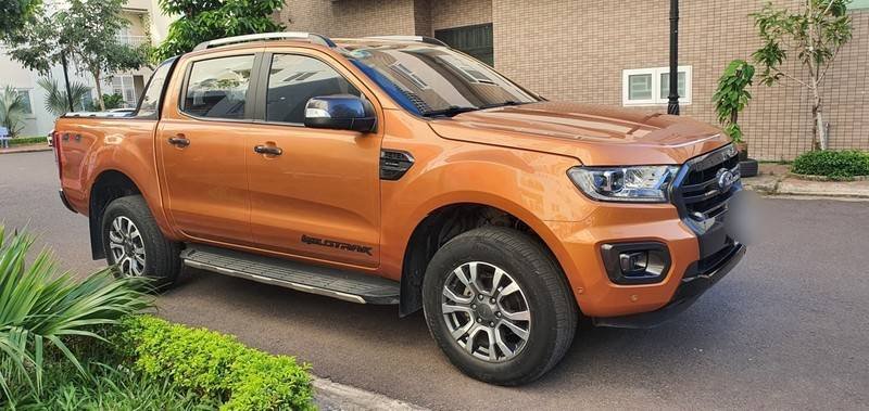 Ford Ranger 2018 - Cần bán gấp Ford Ranger sản xuất năm 2018, màu nâu, nhập khẩu còn mới, giá 825tr