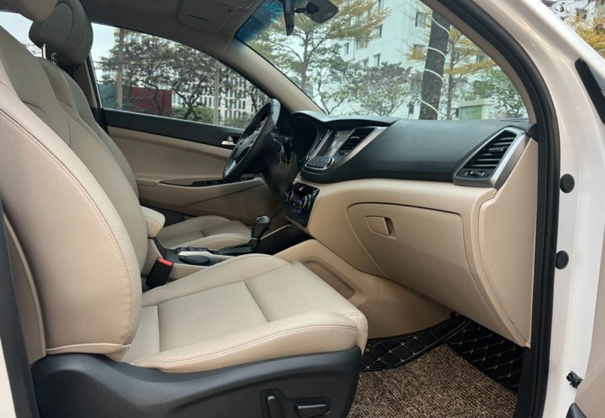 Hyundai Tucson 2019 - Bán xe Hyundai Tucson 1.6 Turbo sản xuất năm 2019, màu trắng