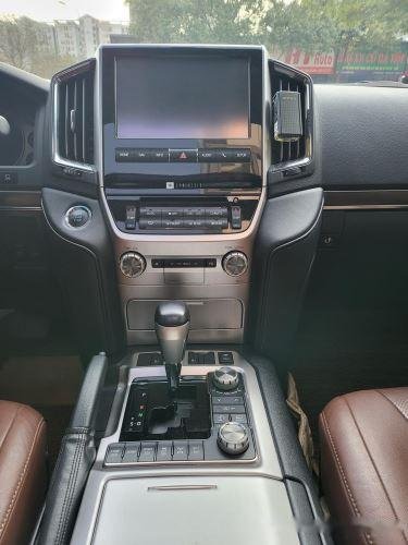 Toyota Land Cruiser 2016 - Cần bán Toyota Land Cruiser VX 4.6 V8 năm 2016, màu trắng