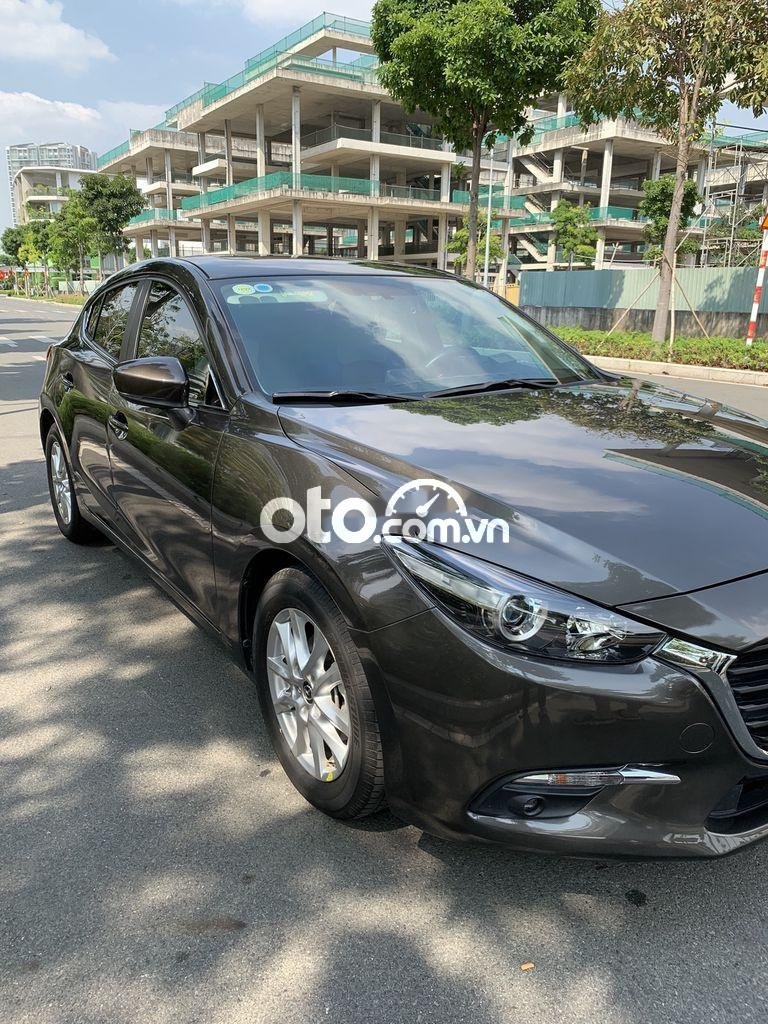 Mazda 3 2018 - Bán Mazda 3 1.5 AT sản xuất năm 2018, màu nâu còn mới