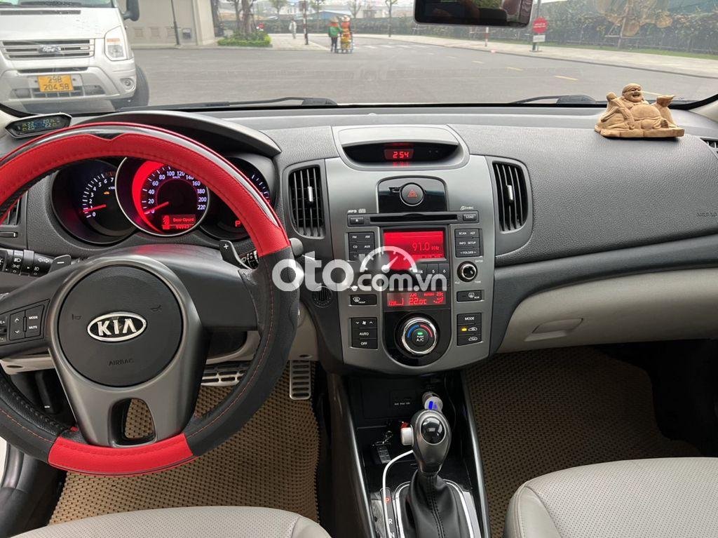 Kia Cerato 2011 - Cần bán Kia Cerato 1.6AT sản xuất năm 2011, màu trắng