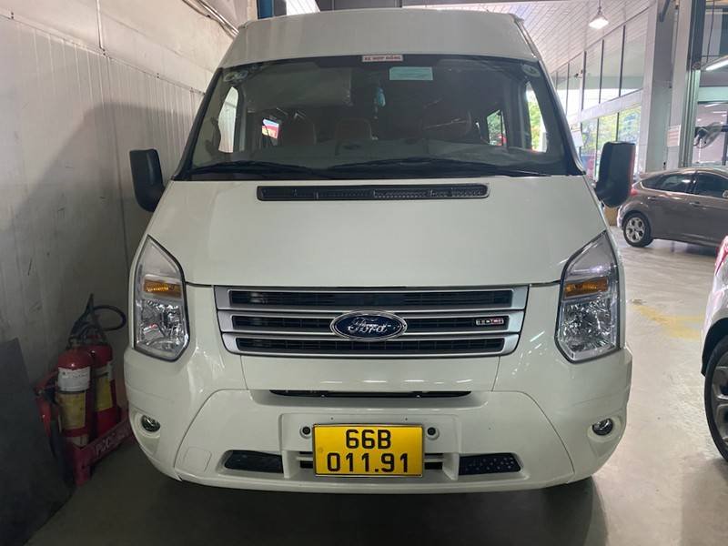 Ford Transit 2019 - Bán xe Ford Transit Limited sản xuất 2019, màu trắng giá cạnh tranh