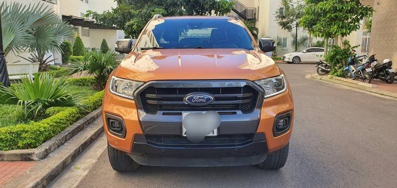 Ford Ranger 2018 - Cần bán gấp Ford Ranger sản xuất năm 2018, màu nâu, nhập khẩu còn mới, giá 825tr