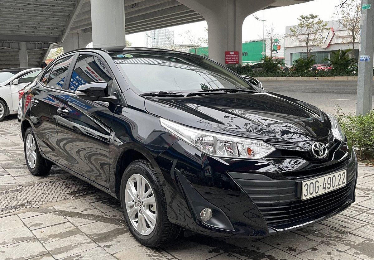 Toyota Vios 2020 - Bán xe Toyota Vios  1.5E AT năm sản xuất 2020, màu đen, 505tr