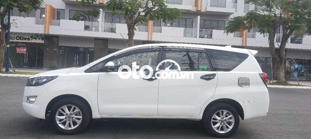 Toyota Innova 2018 - Cần bán Toyota Innova 2.0E sản xuất 2018, màu trắng, giá chỉ 505 triệu