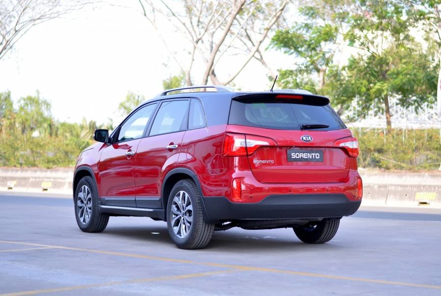 Kia Sorento 2022 - Bán Kia Sorento 2.4 GAT Deluxe năm 2022, màu đỏ