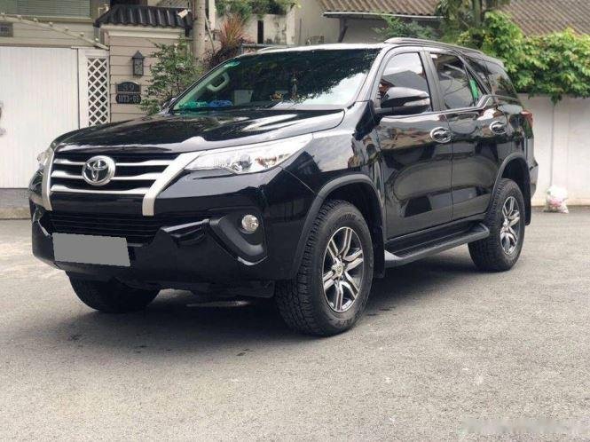 Toyota Fortuner 2018 - Bán xe Toyota Fortuner 2.5G 4x2MT, màu đen, giá 836 triệu