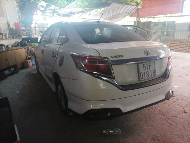 Toyota Vios 2014 - Cần bán lại xe Toyota Vios 1.3J MT năm 2014, màu trắng, giá chỉ 275 triệu