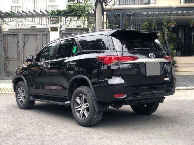 Toyota Fortuner 2018 - Bán xe Toyota Fortuner 2.5G 4x2MT, màu đen, giá 836 triệu