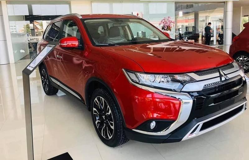 Mitsubishi Outlander 2020 - Bán xe Mitsubishi Outlander năm 2020, màu đỏ