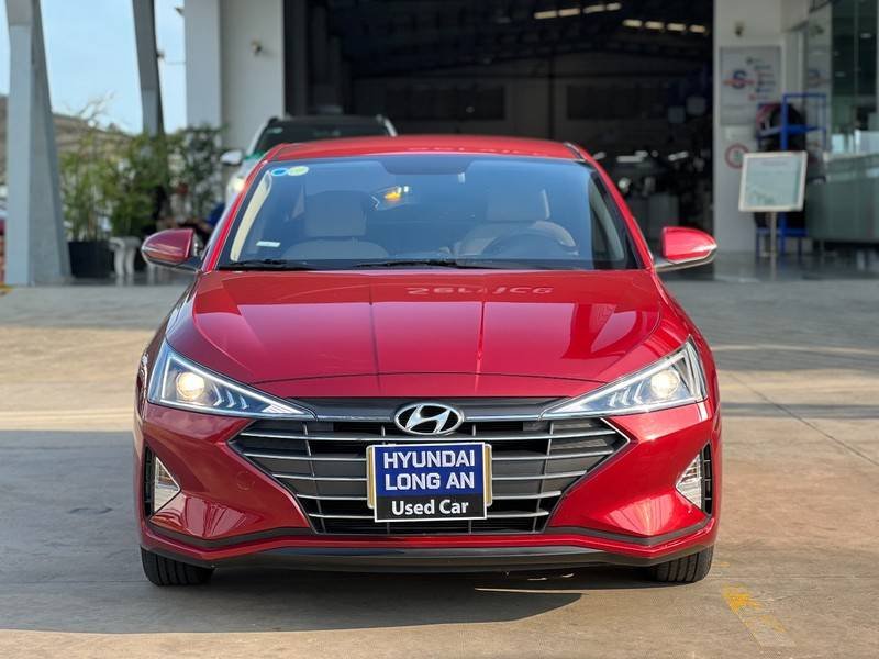 Hyundai Elantra 2019 - Cần bán xe Hyundai Elantra GLS 2.0MT sản xuất 2019, màu đỏ