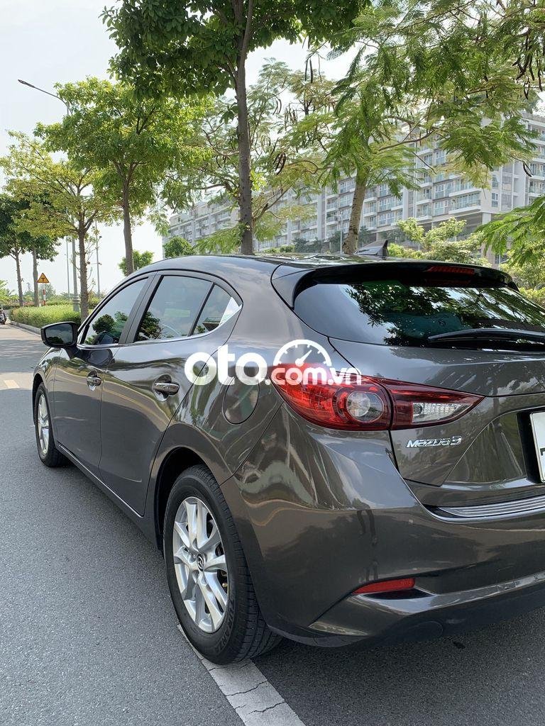 Mazda 3 2018 - Bán Mazda 3 1.5 AT sản xuất năm 2018, màu nâu còn mới