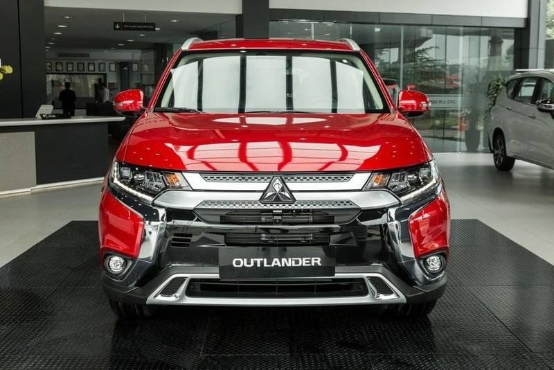 Mitsubishi Outlander 2020 - Bán xe Mitsubishi Outlander năm 2020, màu đỏ