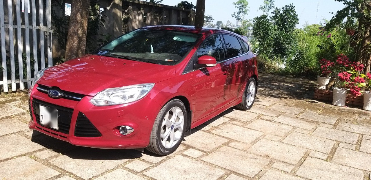 Ford Focus 2014 - Bán xe Ford Focus 2014, xe 1 chủ từ đầu, bảo dưỡng định kì đầy đủ, giá chỉ 447 triệu