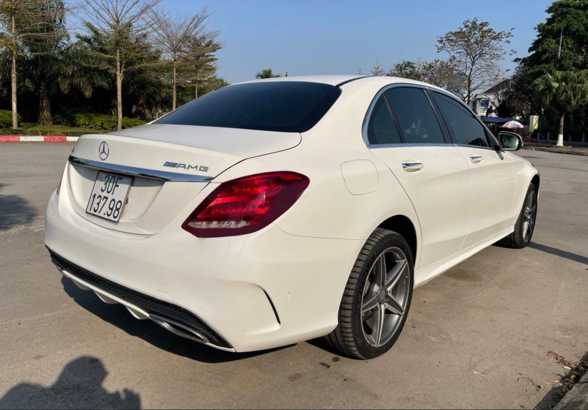 Mercedes-Benz C300 2016 - Cần bán xe Mercedes C300 AMG năm 2016, màu trắng