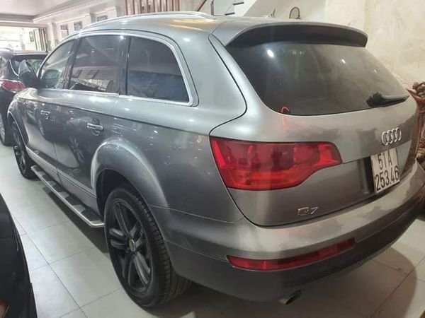 Audi Q7 2007 - Cần bán Audi Q7 3.6 AWD Quattro năm sản xuất 2007, màu xám, xe nhập