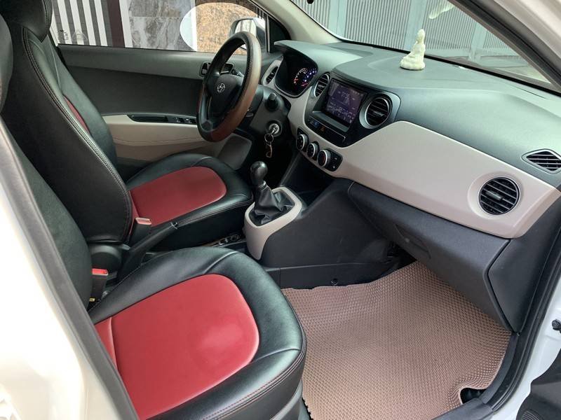 Hyundai Grand i10 2019 - Cần bán xe Hyundai Grand i10 1.2MT sản xuất năm 2019, màu trắng số sàn