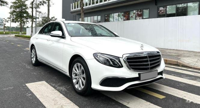 Mercedes-Benz E200 2016 - Bán Mercedes E200 sản xuất năm 2016, màu trắng