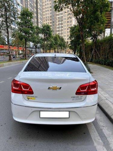 Chevrolet Cruze 2017 - Bán xe Chevrolet Cruze LT 1.6L, đời 2017, màu trắng, giá 326 triệu