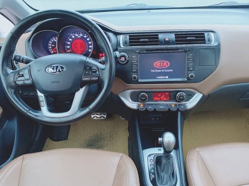 Kia Rio 2015 - Cần bán xe Kia Rio 1.4AT sản xuất năm 2015, màu trắng, nhập khẩu nguyên chiếc