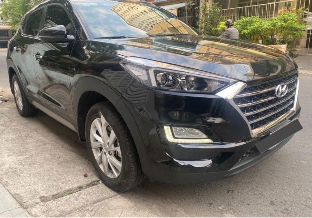 Hyundai Tucson 2019 - Bán Hyundai Tucson 2.0AT tiêu chuẩn sản xuất năm 2019, màu đen