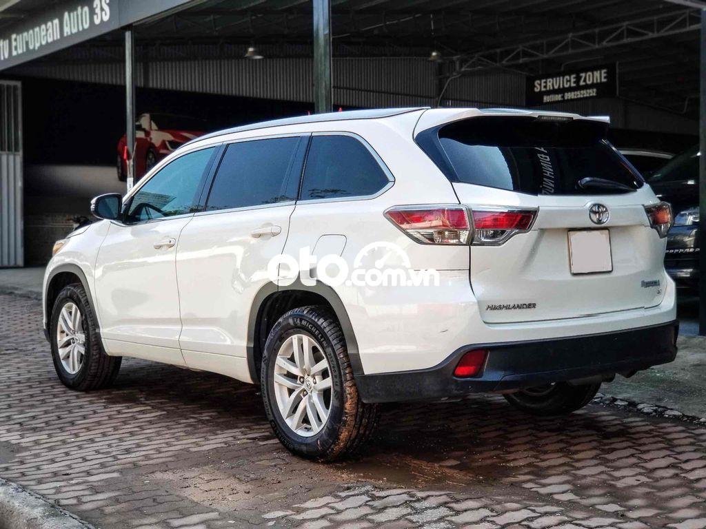 Toyota Highlander 2014 - Bán nhanh Toyota Highlander 2.7 AT. Sx 2014, màu trắng