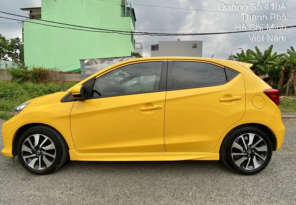 Honda Brio 2020 - Cần bán lại xe Honda Brio RS năm sản xuất 2020, màu vàng, nhập khẩu