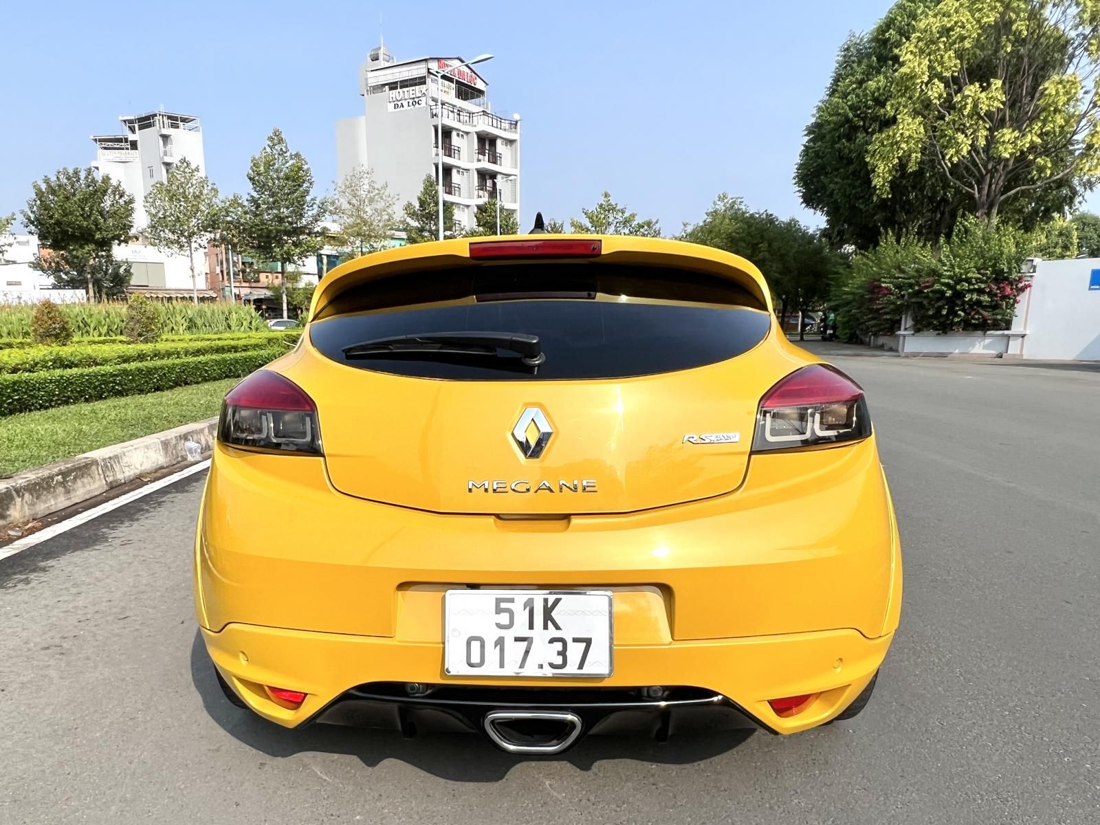 Renault Megane 2014 - Renault Megane nhập 2014 Sport xe độ cửa cánh dơi Full Option vô lăng